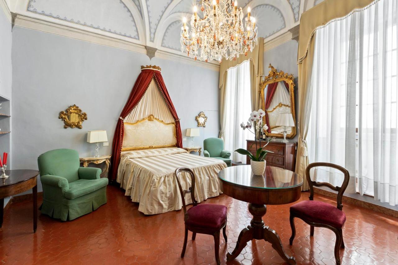 Residenza D'Epoca Palazzo Borghesi Bed & Breakfast Сиена Екстериор снимка