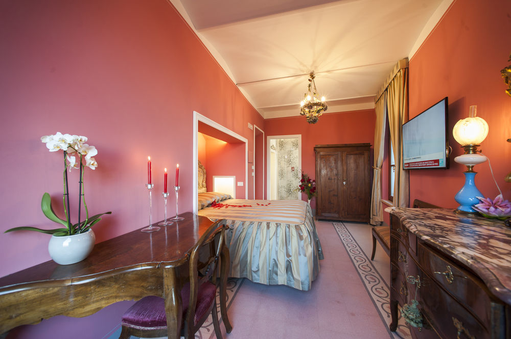 Residenza D'Epoca Palazzo Borghesi Bed & Breakfast Сиена Екстериор снимка